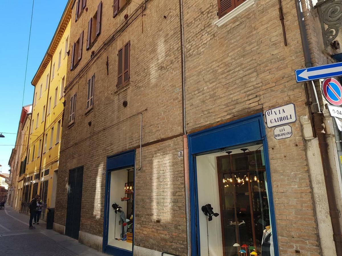 A Due Passi Dal Castello Apartamento Ferrara Exterior foto